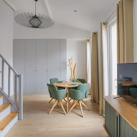Lumineux Dans - Climatise Apartment *